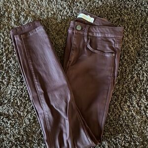 Unpublished coated Jeans